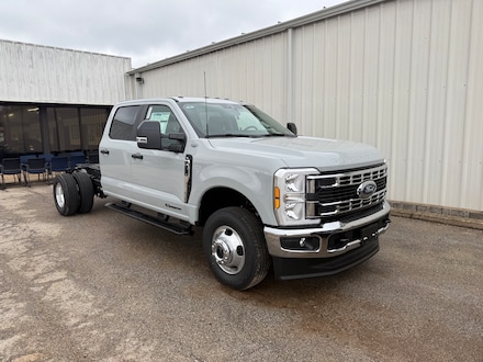 2025 Ford Chassis Cab F-350 XL TRUCK