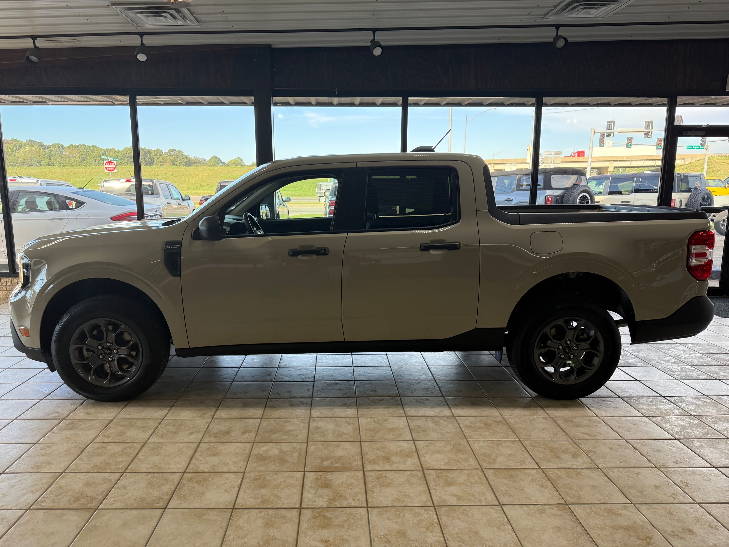 2025 Ford Maverick XLT's photo