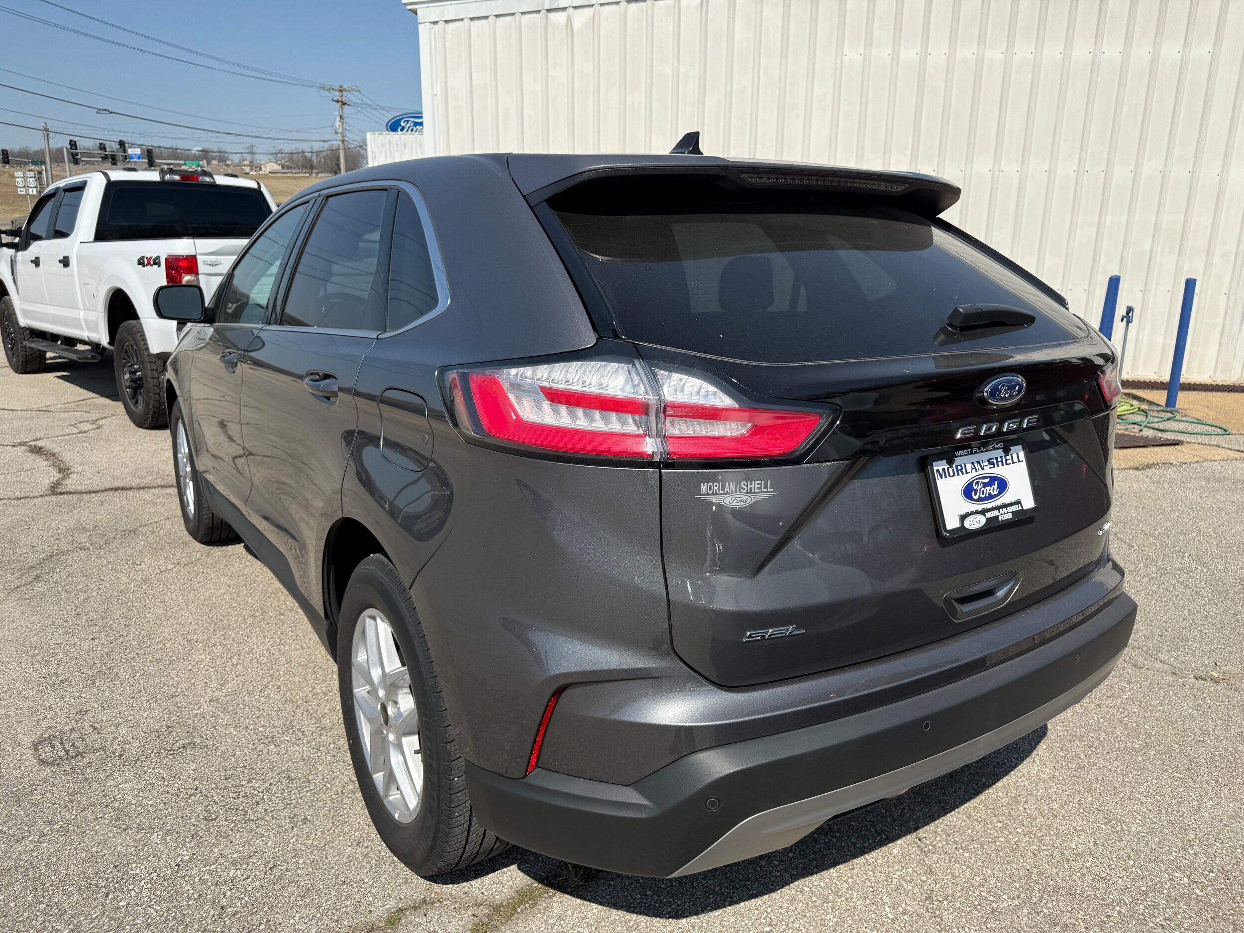2023 Ford Edge SEL photo 4