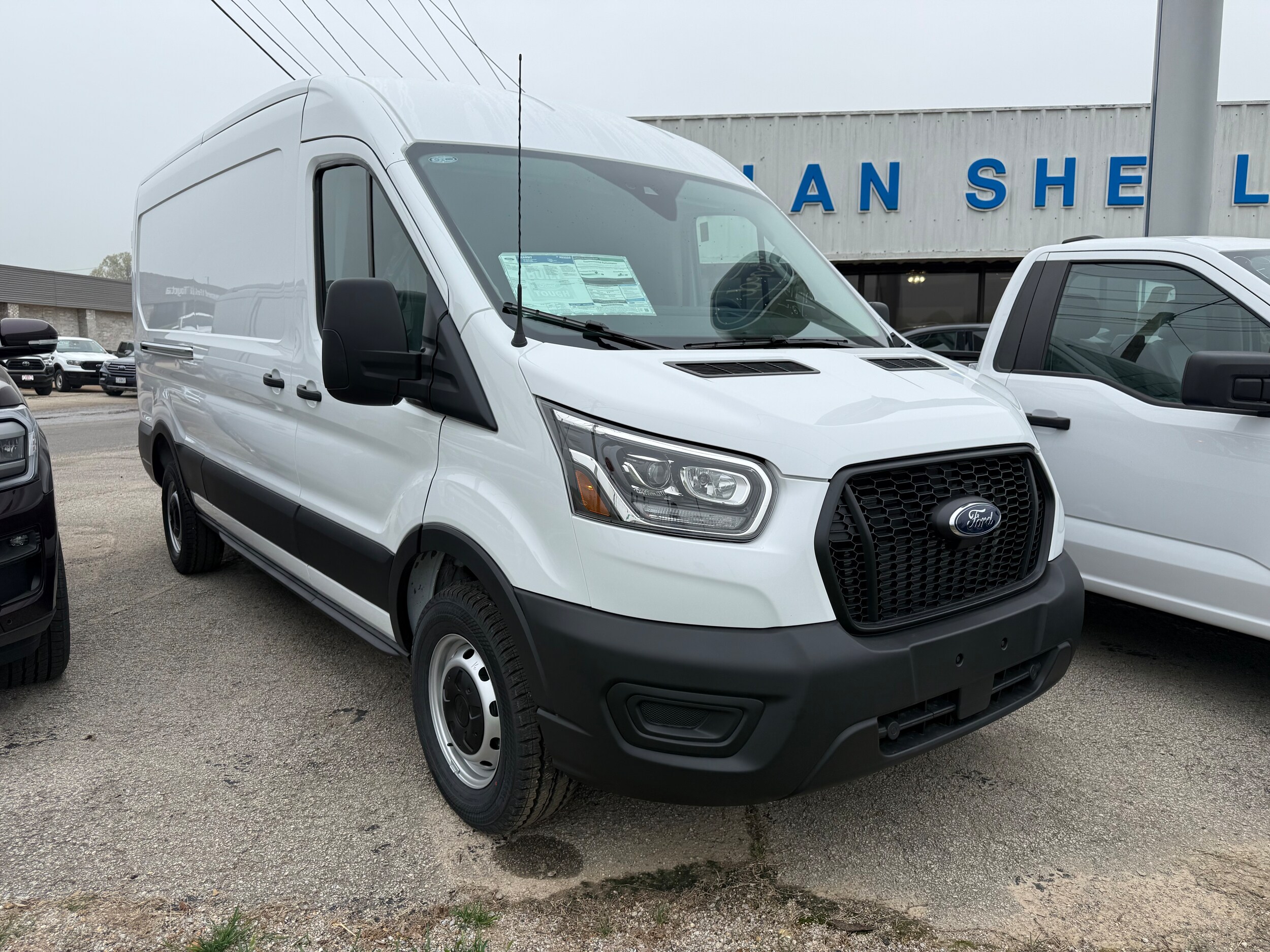 2025 Ford Transit Cargo Van photo 4