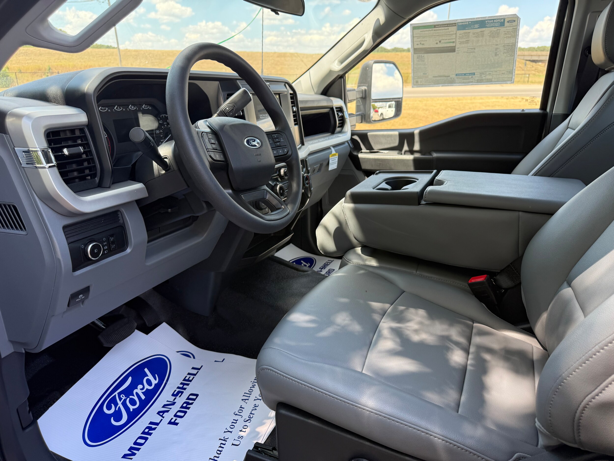 2025 Ford F-350 XL photo 2