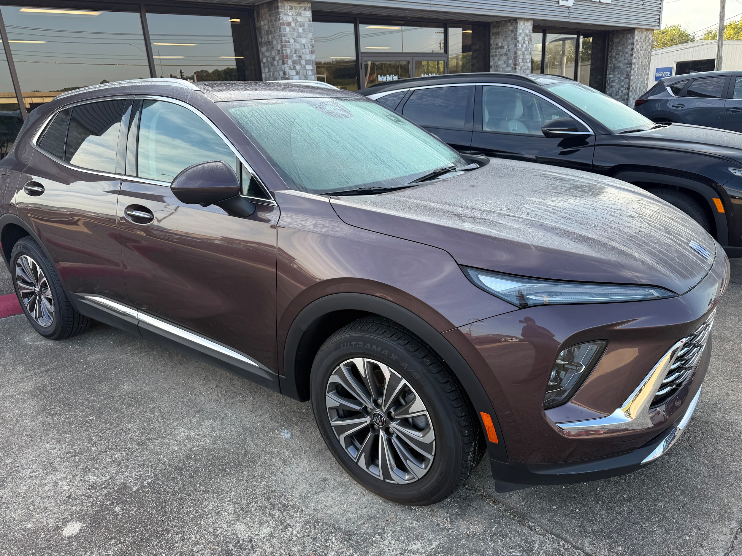 2024 Buick Envision Preferred photo 2