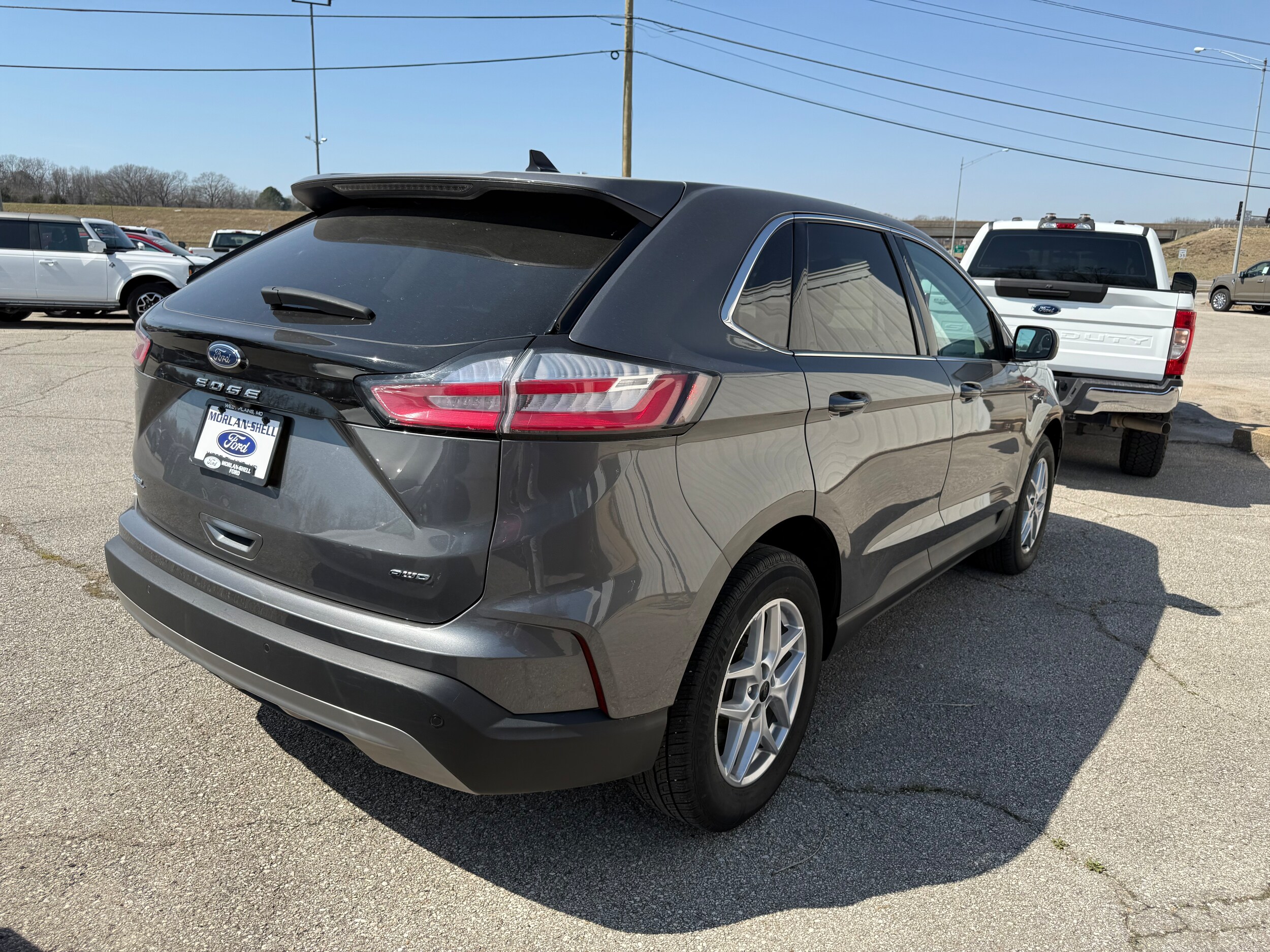 2023 Ford Edge SEL photo 3