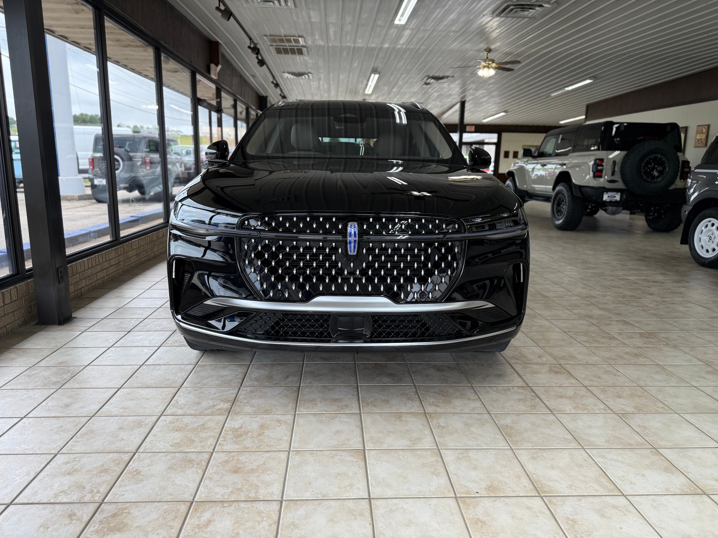 2024 Lincoln Nautilus Reserve photo 4