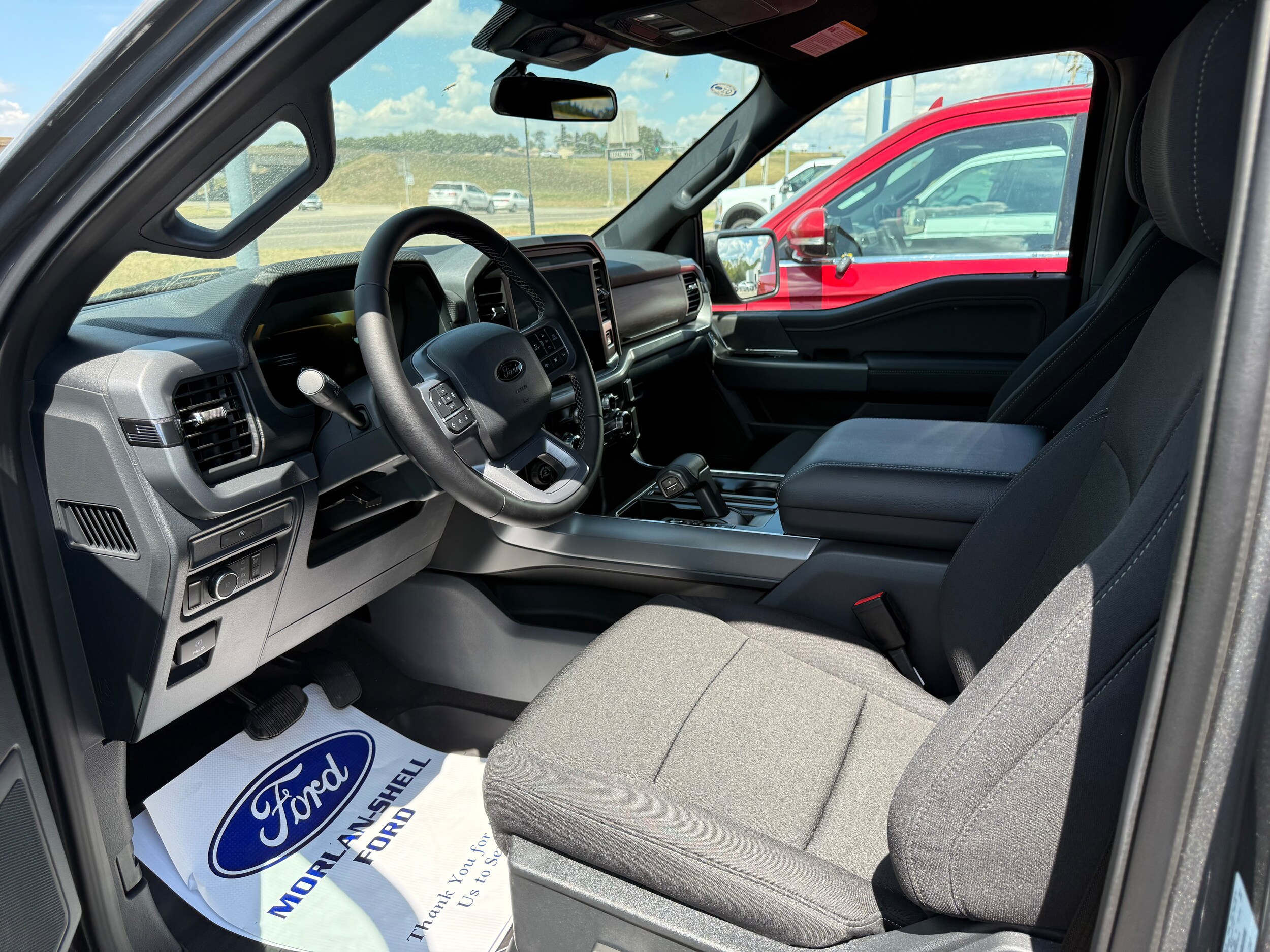 2025 Ford F-150 XLT photo 4