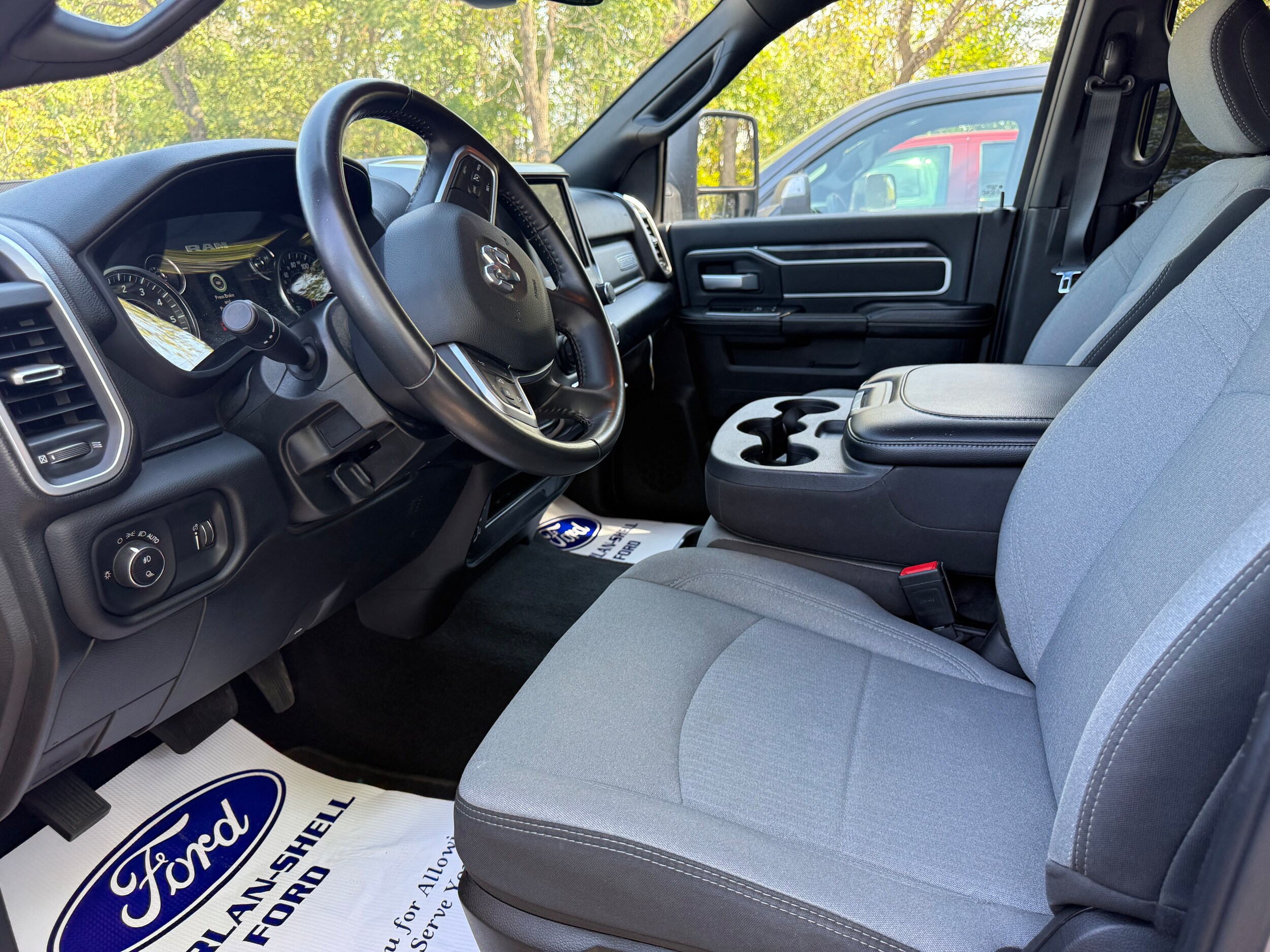 2024 Ram 2500 Big Horn photo 4