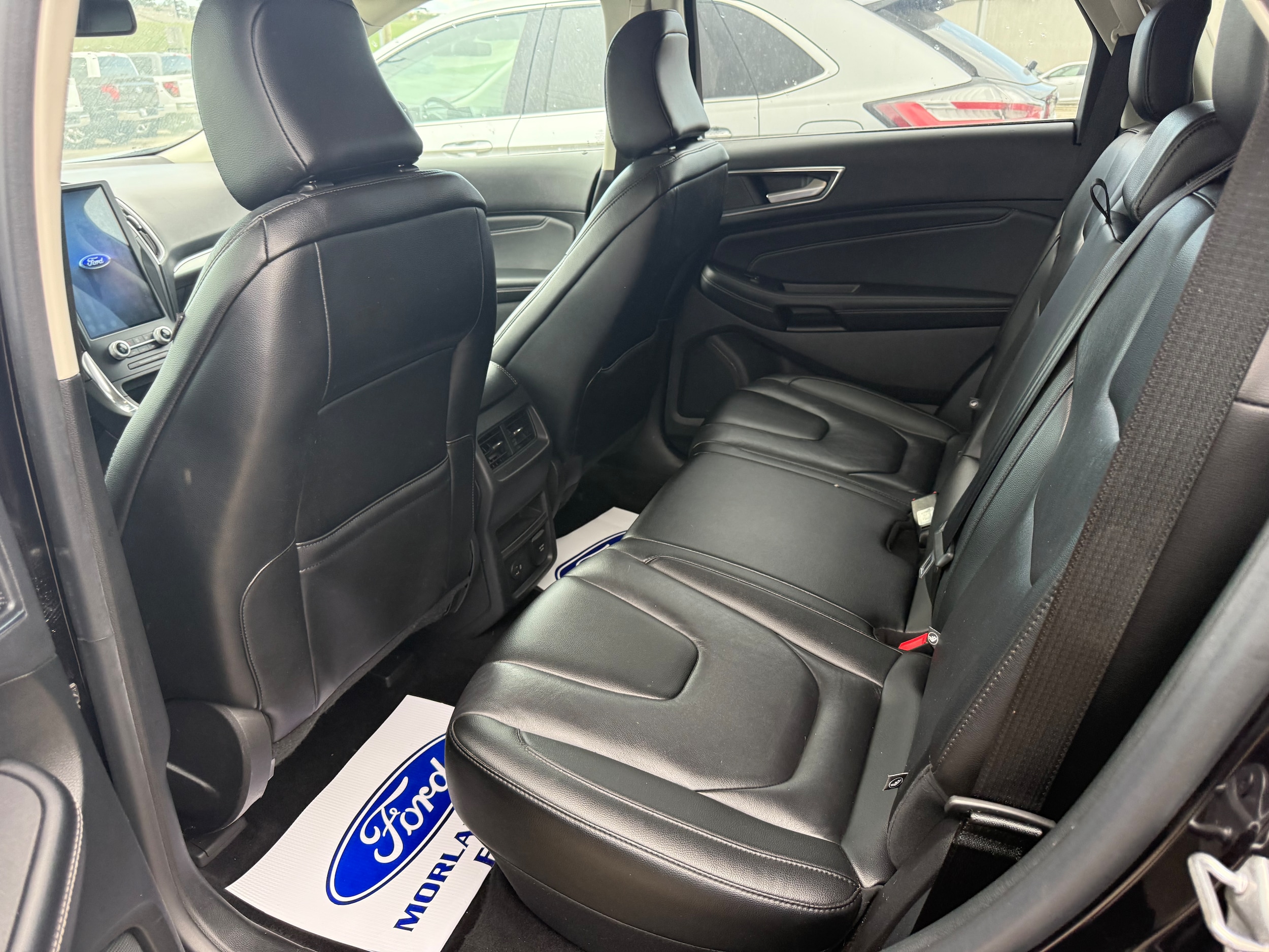 2022 Ford Edge Titanium photo 3