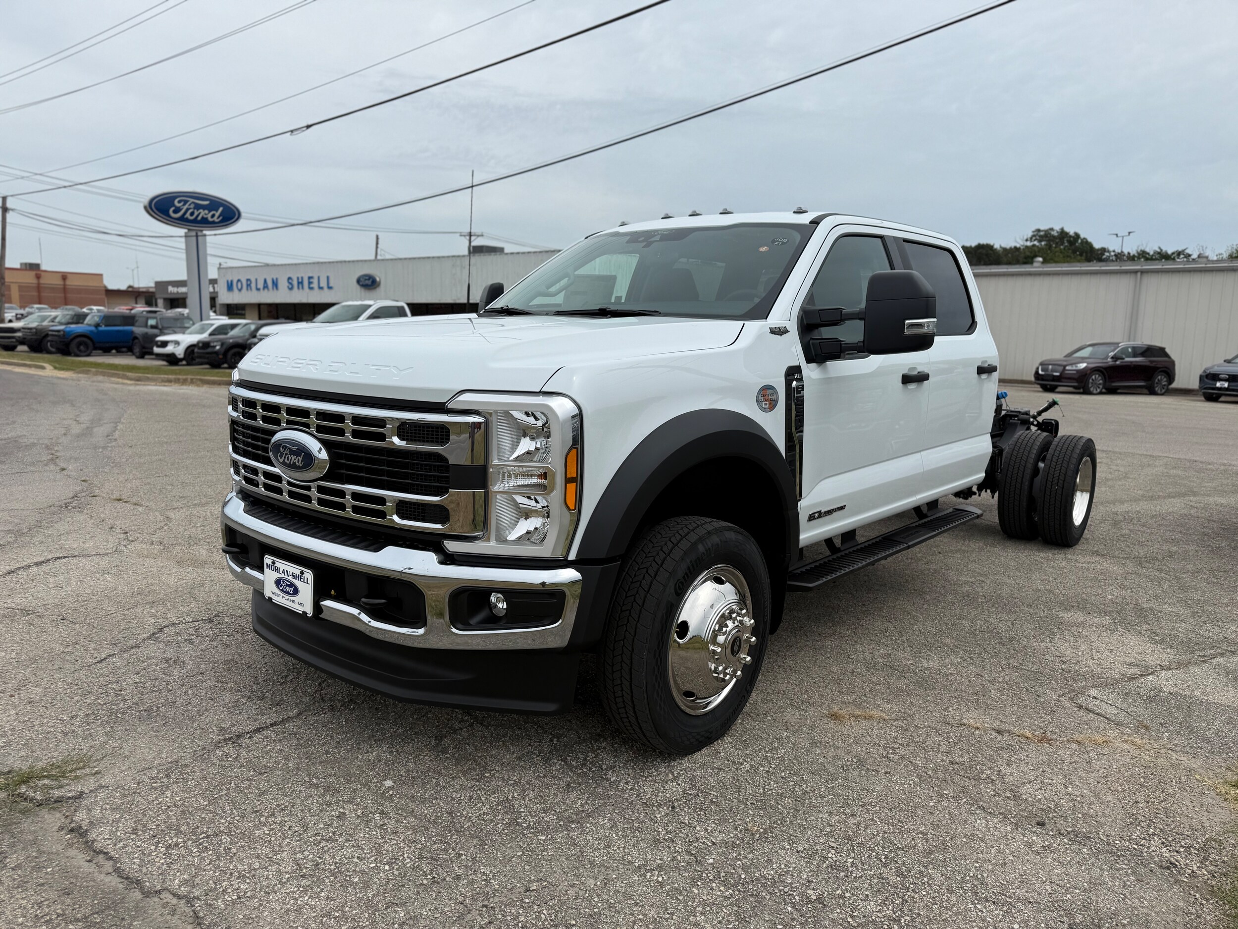 2026 Ford F-550 photo 3