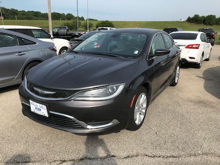 2015 Chrysler 200 Limited Sedan