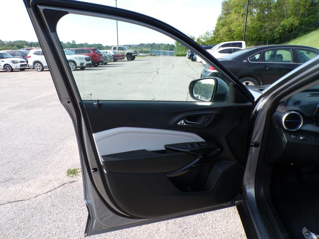 2026 Chevrolet Trax LT - Photo 21