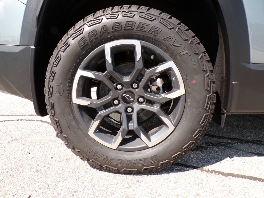 2027 Chevrolet Equinox ACTIV - Photo 21