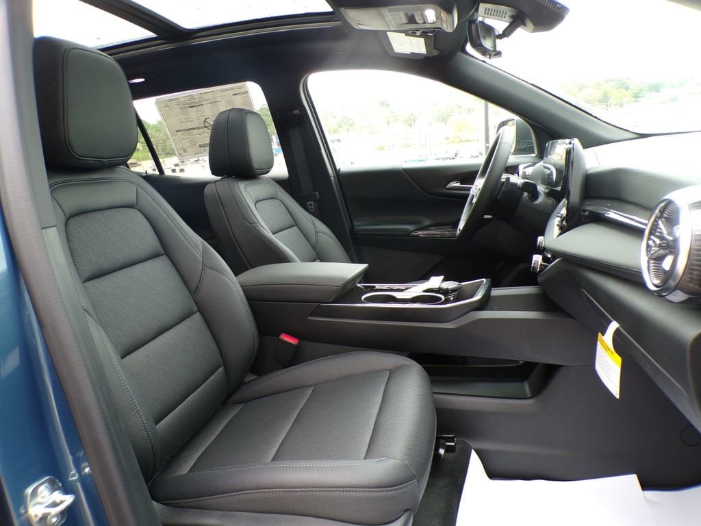 2026 Chevrolet Equinox LT - Photo 17