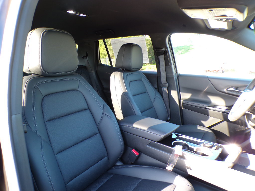 2027 Chevrolet Equinox LT - Photo 13