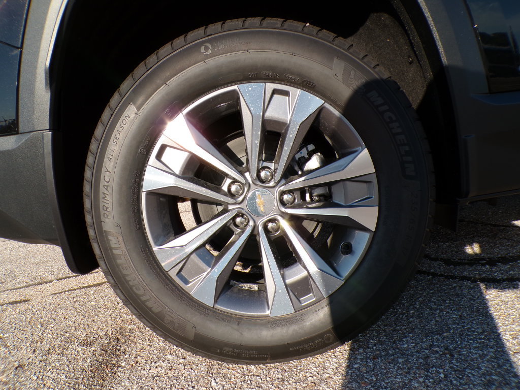 2027 Chevrolet Equinox LT - Photo 20