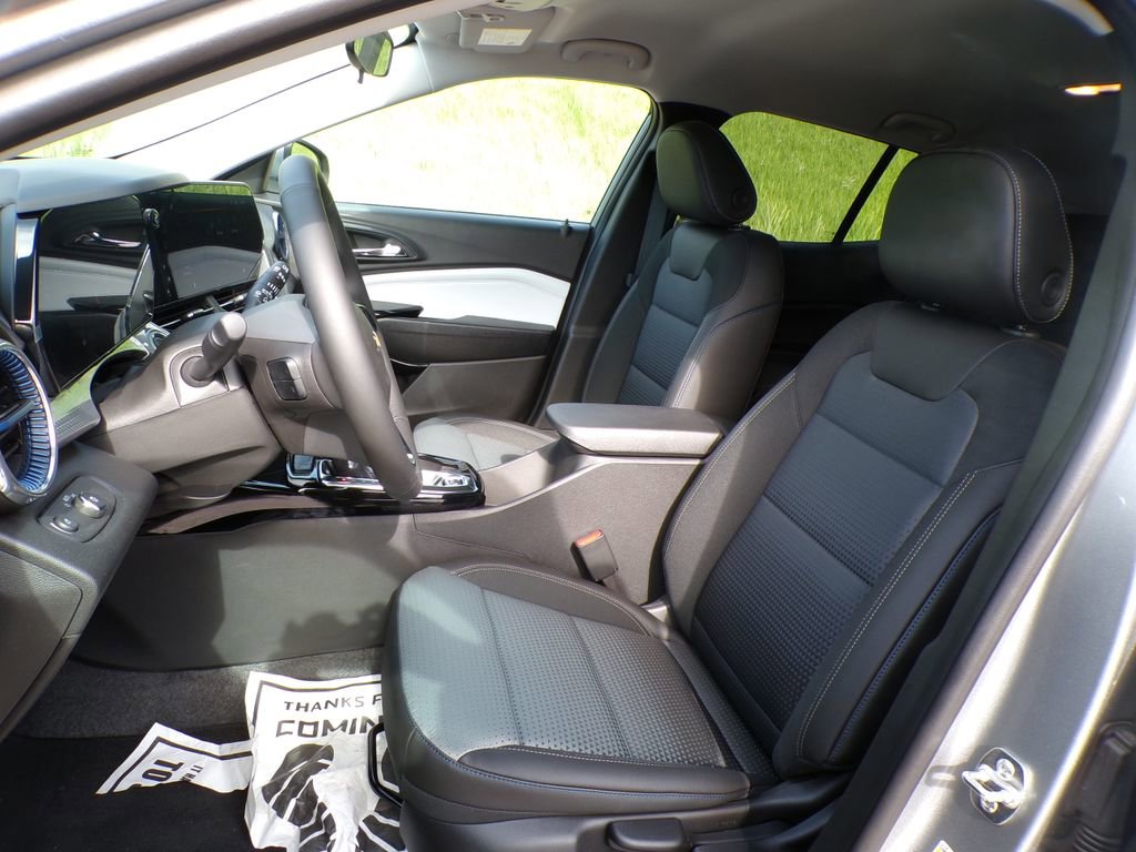 2026 Chevrolet Trax LT - Photo 13