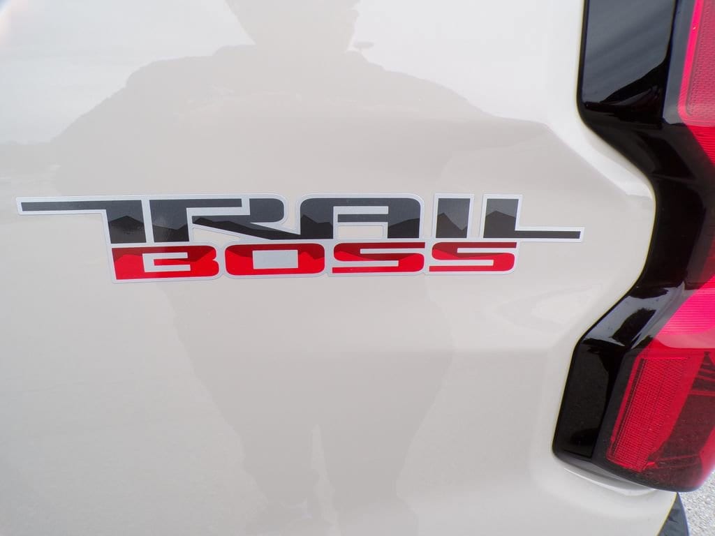 2026 Chevrolet Colorado Trail Boss - Photo 17