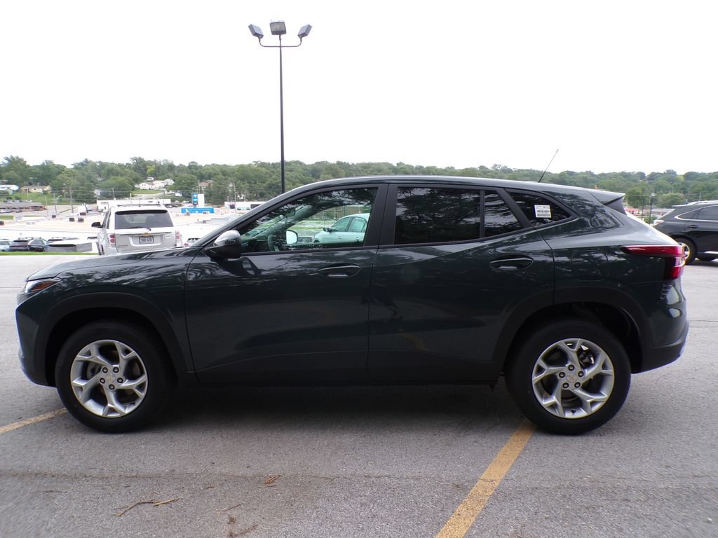 2026 Chevrolet Trax LS - Photo 2