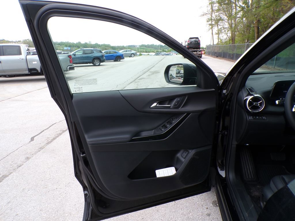 2026 Chevrolet Equinox LT - Photo 23