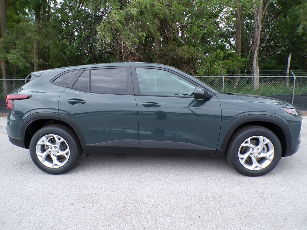 2026 Chevrolet Trax LS - Photo 6