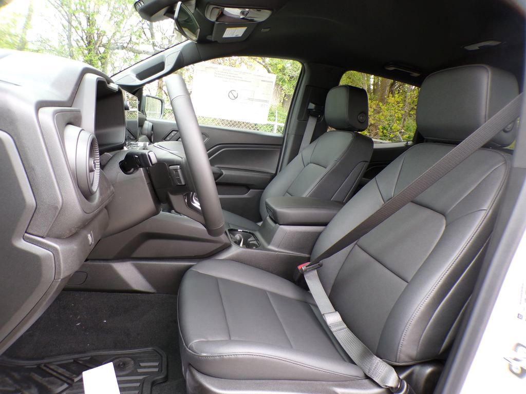 2026 Chevrolet Colorado Trail Boss - Photo 13
