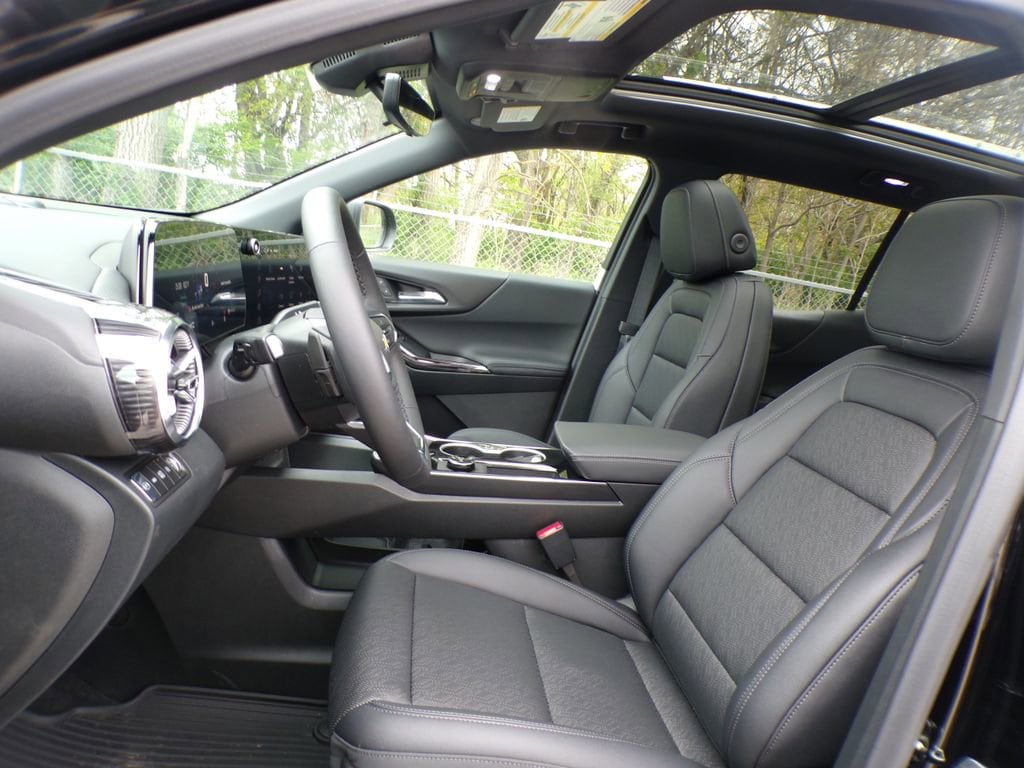 2026 Chevrolet Equinox LT - Photo 14