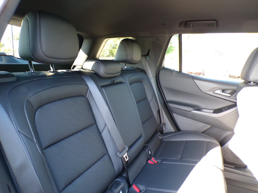 2027 Chevrolet Equinox LT - Photo 17