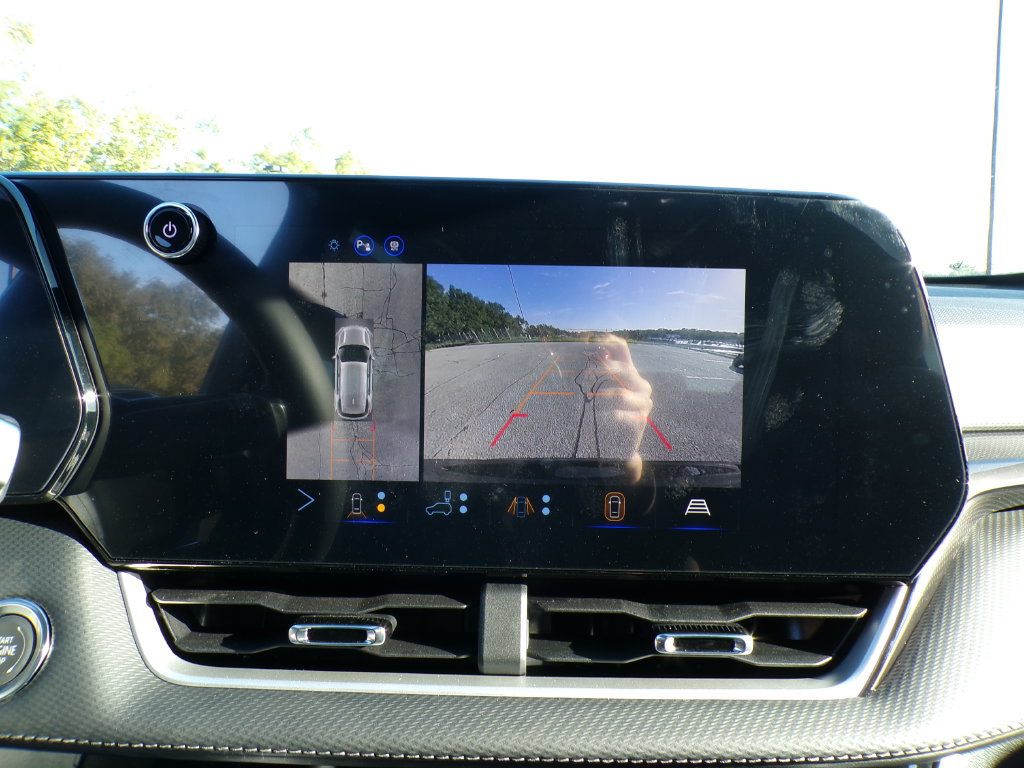 2027 Chevrolet Equinox LT - Photo 25
