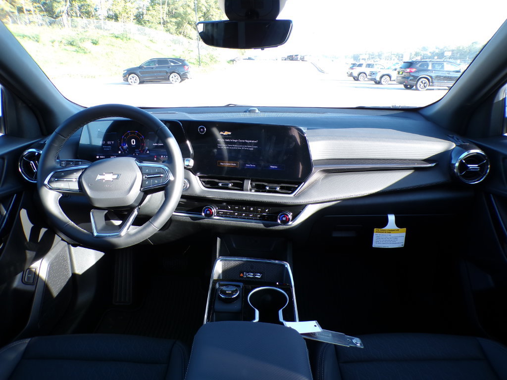 2027 Chevrolet Equinox LT - Photo 18