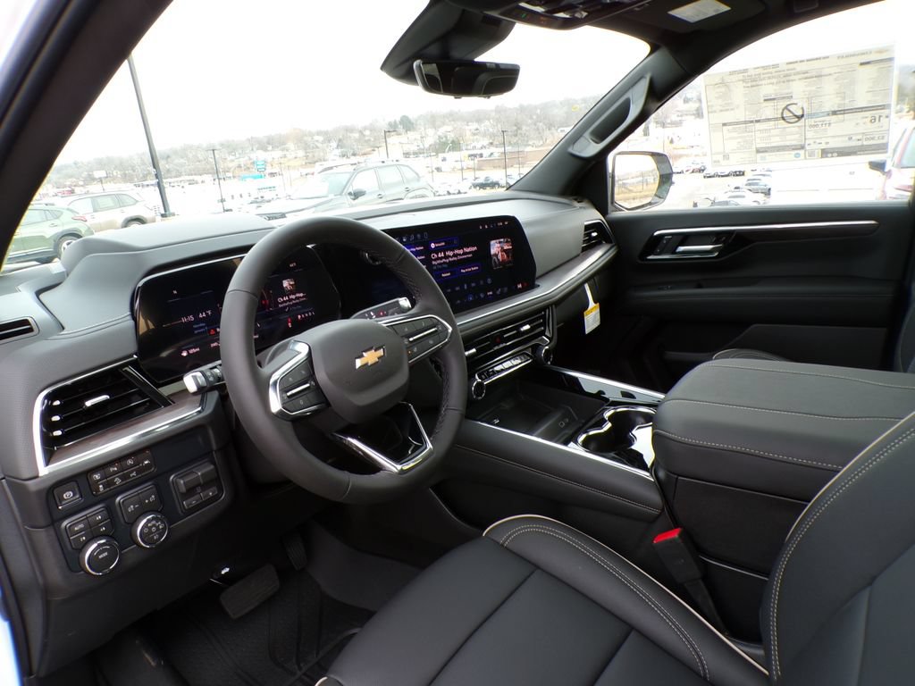 2026 Chevrolet Suburban Premier - Photo 15