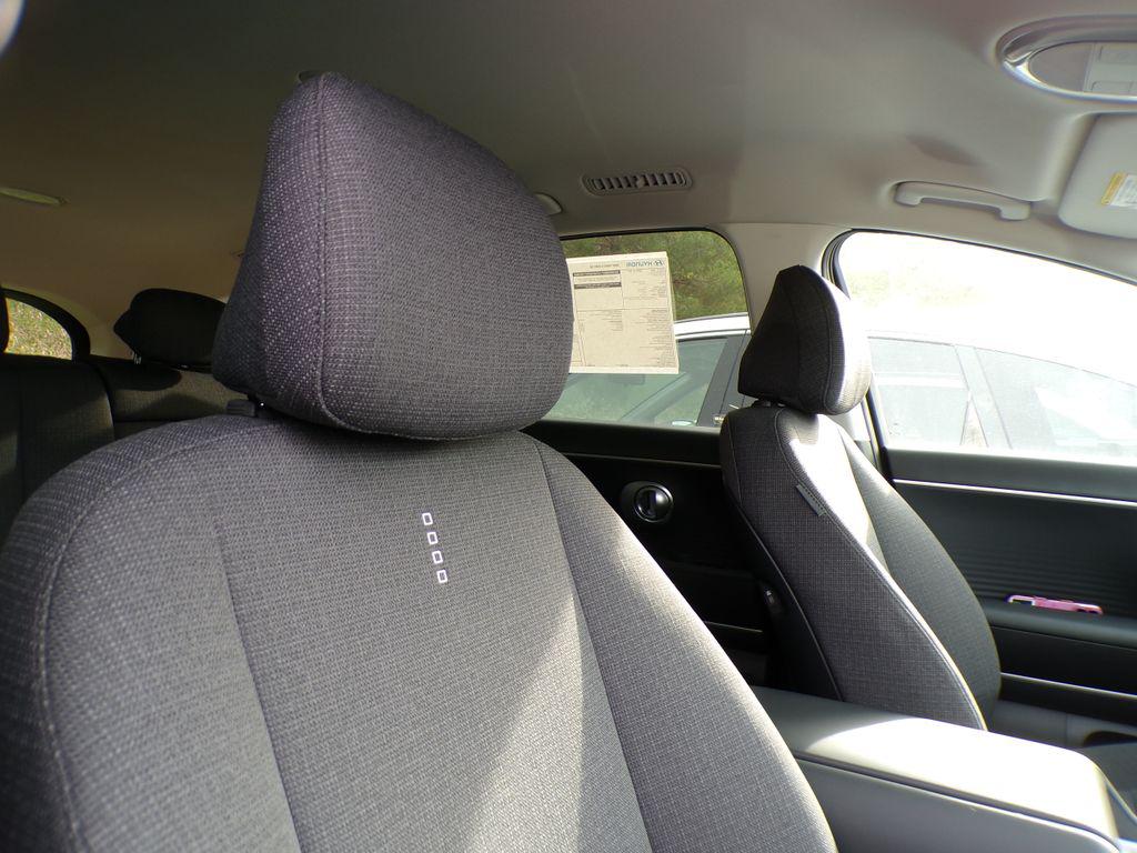 2026 Hyundai IONIQ 9 SE - Photo 24