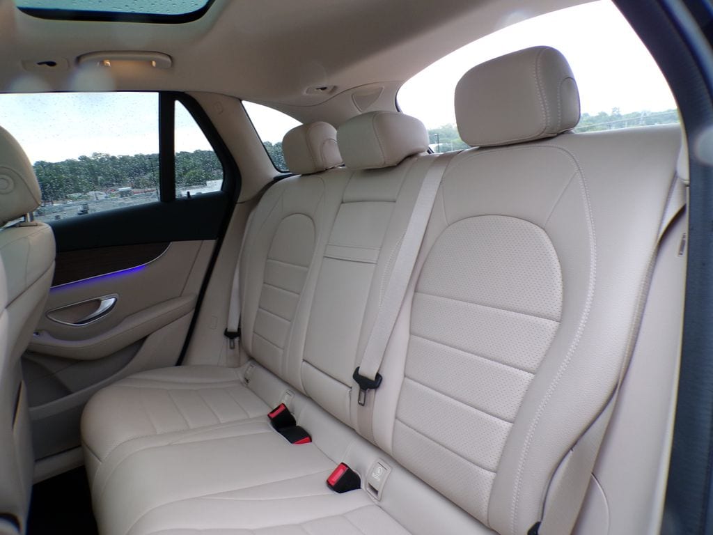 2021 Mercedes-Benz GLC GLC300 - Photo 16
