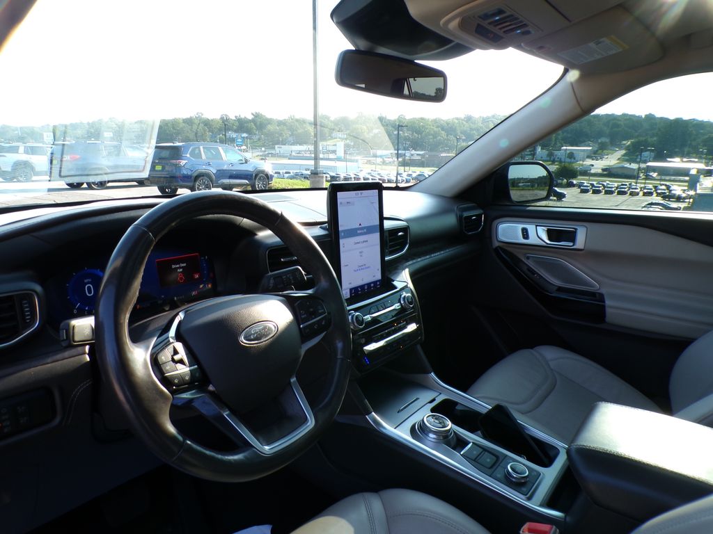 2021 Ford Explorer Platinum - Photo 9