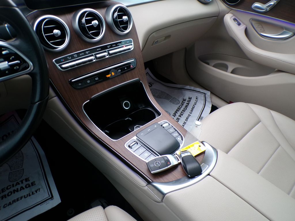 2021 Mercedes-Benz GLC GLC300 - Photo 29