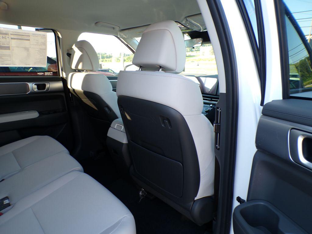 2026 Hyundai Santa Fe SE - Photo 28