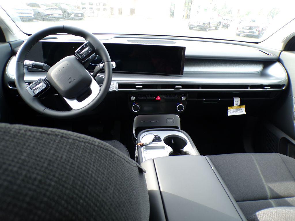 2026 Hyundai IONIQ 9 SE - Photo 13