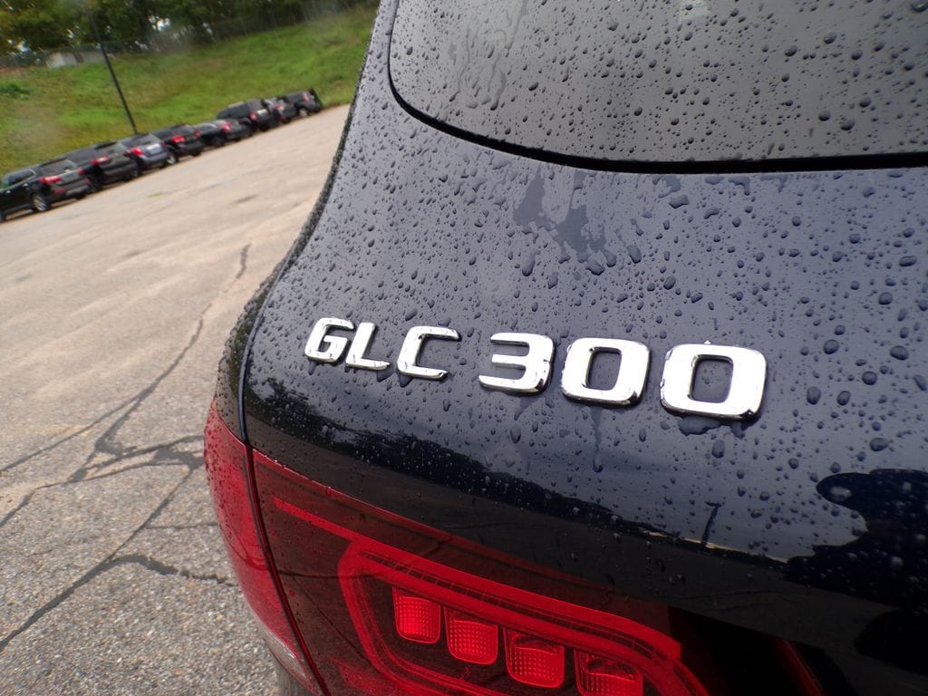 2021 Mercedes-Benz GLC GLC300 - Photo 15
