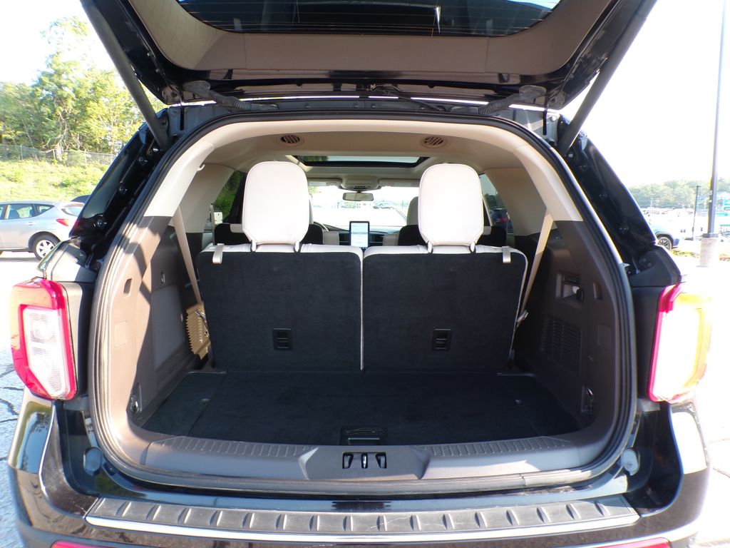 2021 Ford Explorer Platinum - Photo 18
