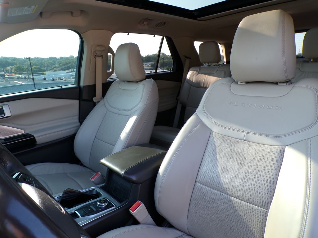 2021 Ford Explorer Platinum - Photo 11