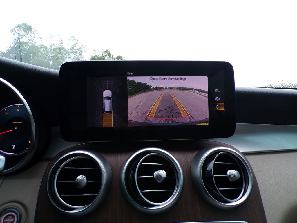 2021 Mercedes-Benz GLC GLC300 - Photo 27