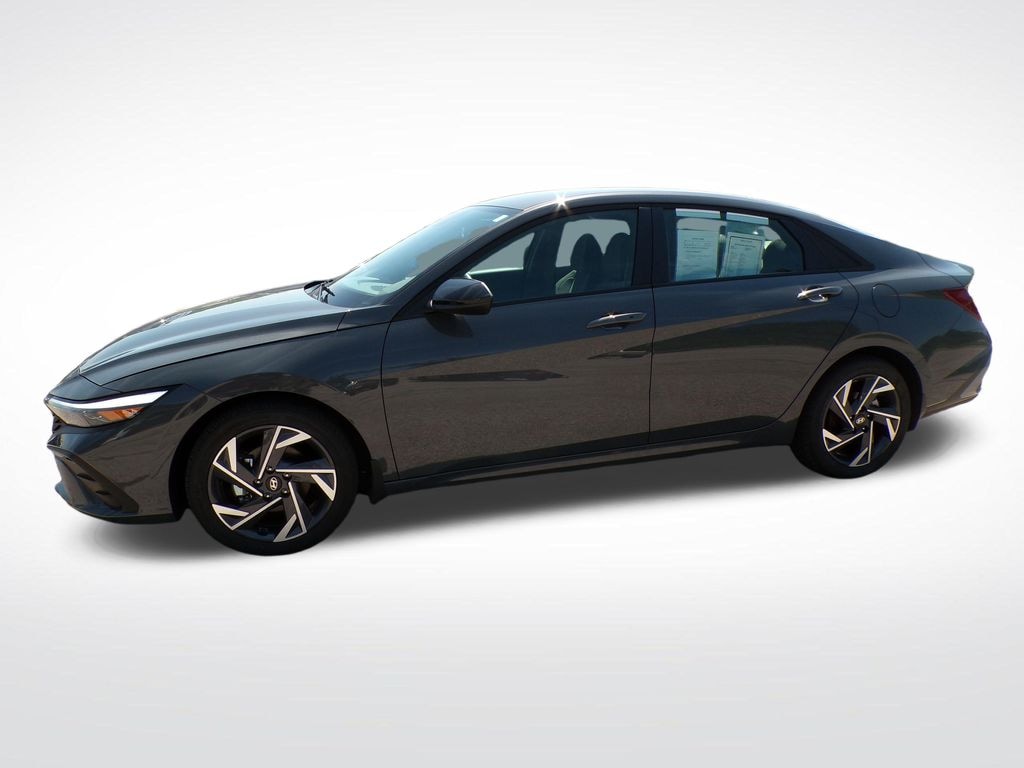 Certified 2025 Hyundai Elantra SEL Sport Sedan