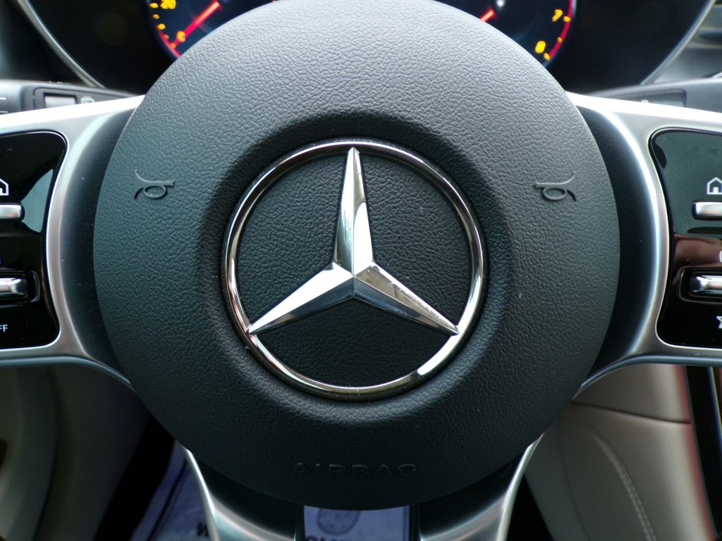 2021 Mercedes-Benz GLC GLC300 - Photo 32