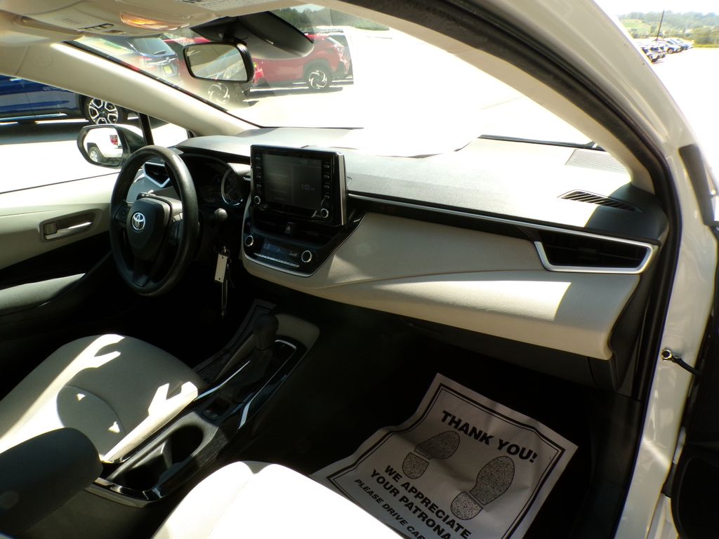 2021 Toyota Corolla LE - Photo 14
