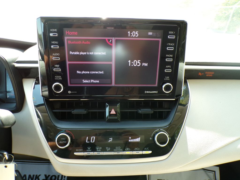 2021 Toyota Corolla LE - Photo 25