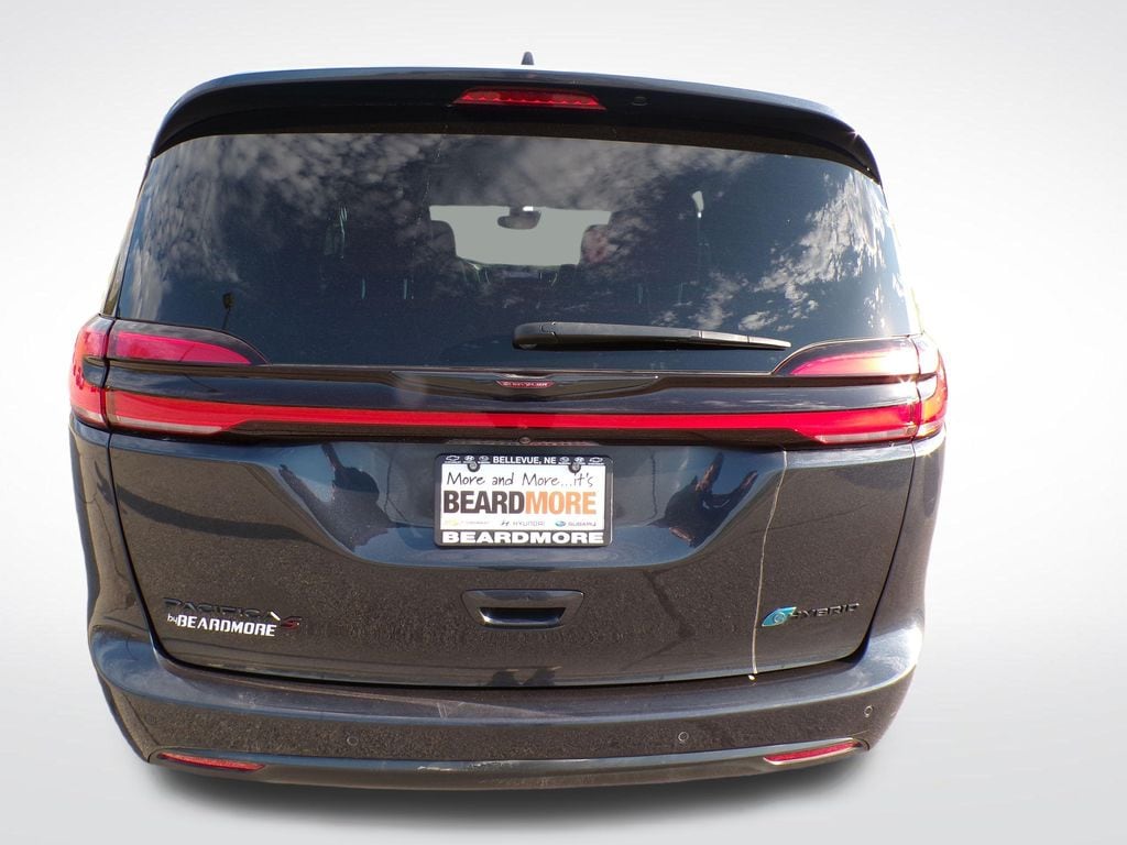 Used 2021 Chrysler Pacifica Hybrid Limited Van Passenger Van