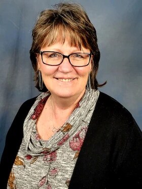 Staff member Eileen Duncan from ID_d30d12