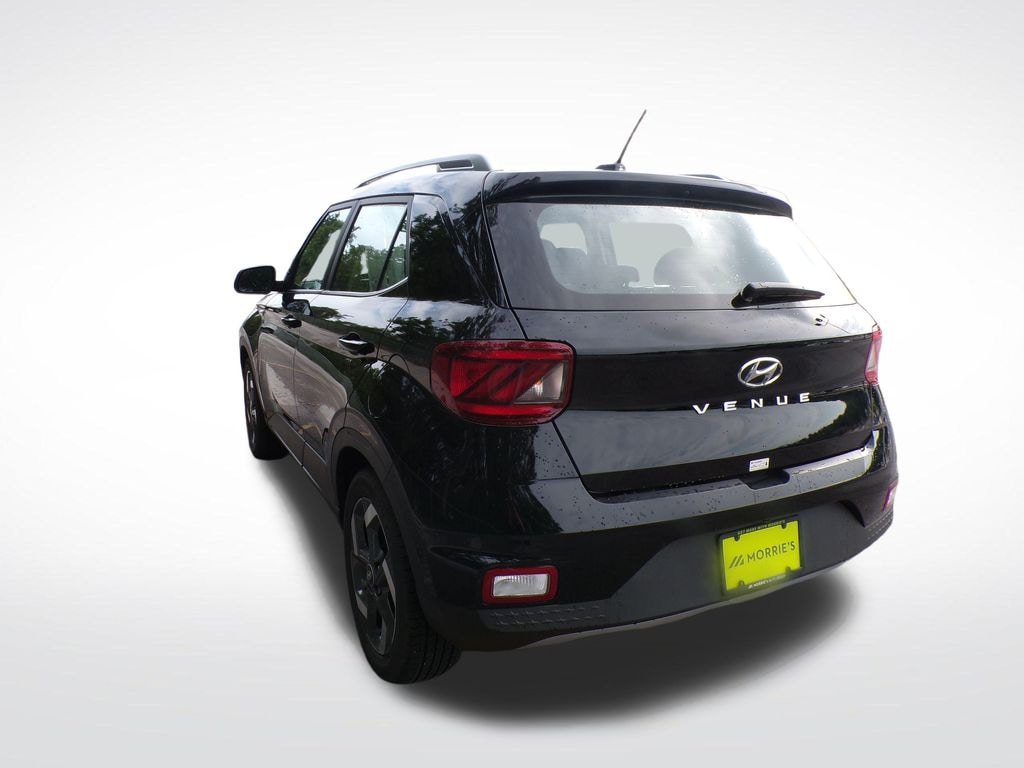 Used 2025 Hyundai Venue SEL SUV