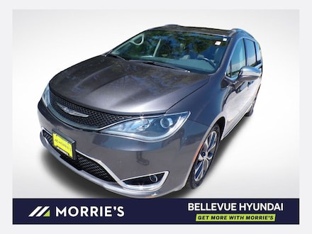 2017 Chrysler Pacifica Limited Van