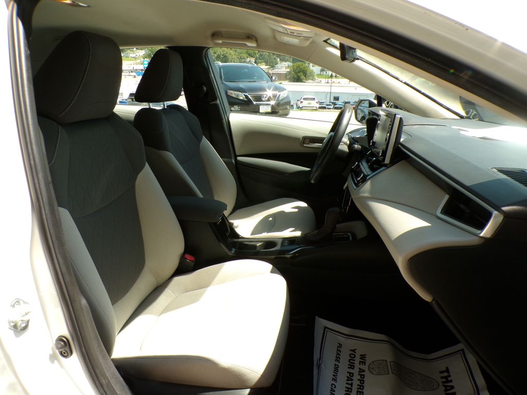 2021 Toyota Corolla LE - Photo 15