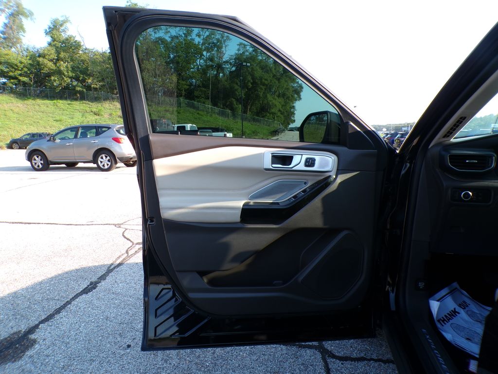 2021 Ford Explorer Platinum - Photo 26