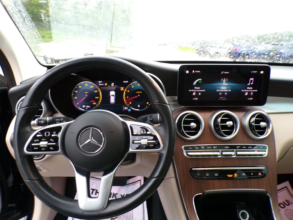 2021 Mercedes-Benz GLC GLC300 - Photo 10